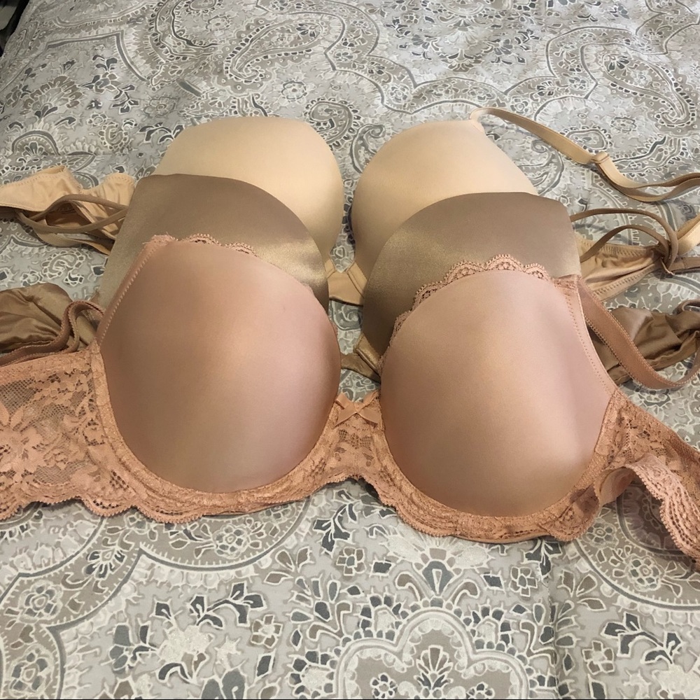 Set of neutral VS bras